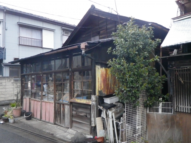 連棟の木造住宅・借地権付戸建などの処分はどのようにしたらいい！